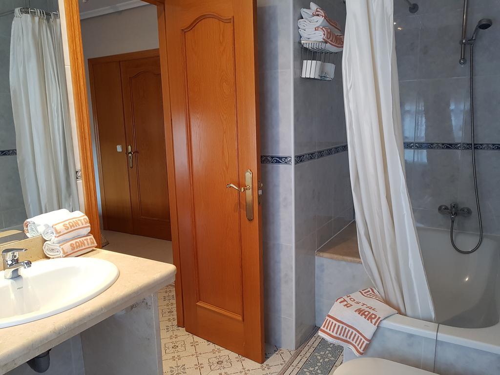 Hostal Santa Maria Cacabelos  Dış mekan fotoğraf